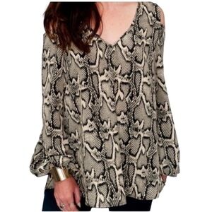 2/$30 Show Me Your Mumu - Snakeskin Print Peekaboo Shoulder Tunic Top Size S